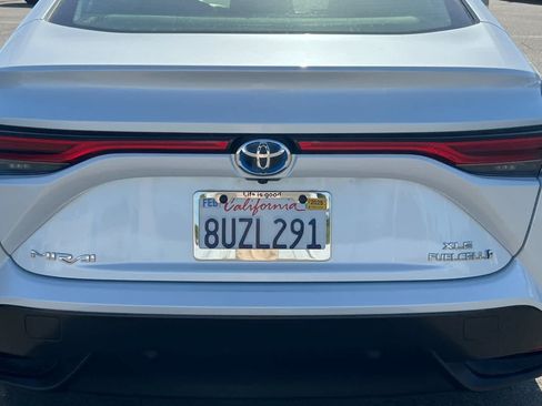 Used 2021 Toyota Mirai w/ Advanced Technology Package RWD image 19