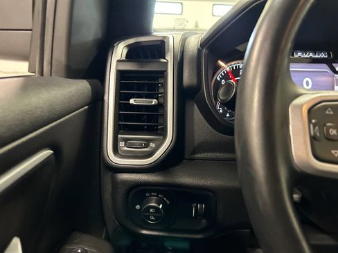 Used 2022 RAM 1500 Big Horn AWD/4WD image 19