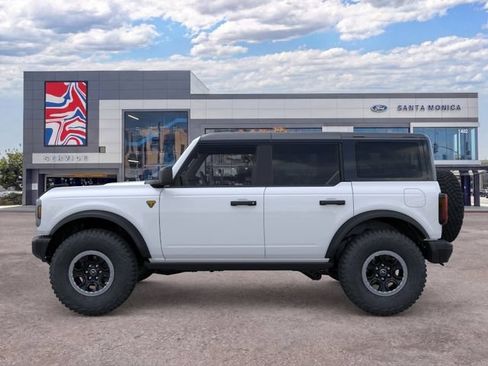 New 2026 Ford Bronco Badlands AWD/4WD image 3