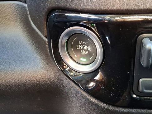 Used 2025 Chevrolet Silverado 1500 LT image 35