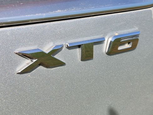 Used 2020 Cadillac XT6 Premium Luxury image 31