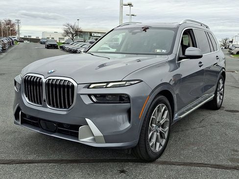 Certified 2023 BMW X7 xDrive40i w/ Premium Package image 3