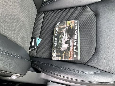 New 2026 Jeep Compass Latitude image 20