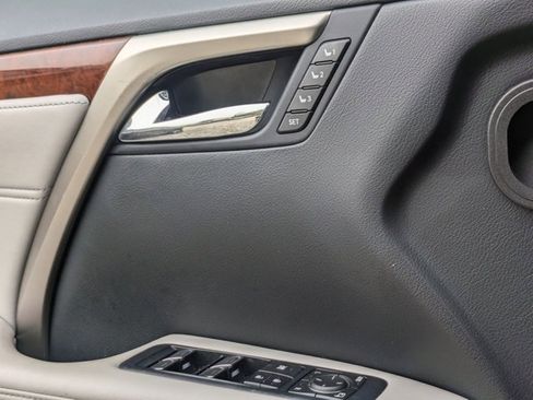 Used 2018 Lexus RX 350L w/ Premium Package image 3