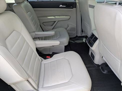 Used 2022 Volkswagen Atlas SEL Premium image 21