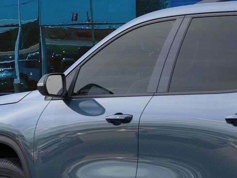 New 2026 Chevrolet Traverse LT image 12