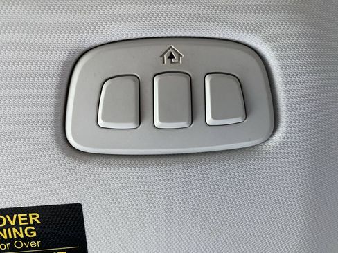 Used 2021 Ford Escape Titanium image 32