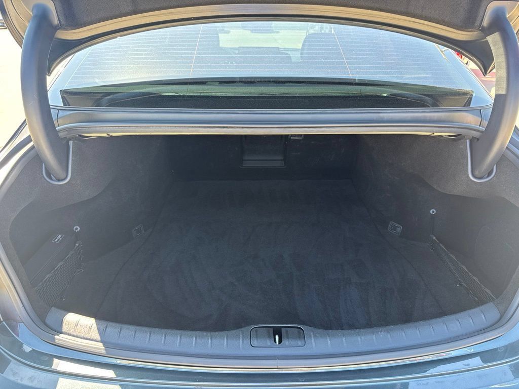 Used 2021 Genesis G80 2.5T RWD image 33