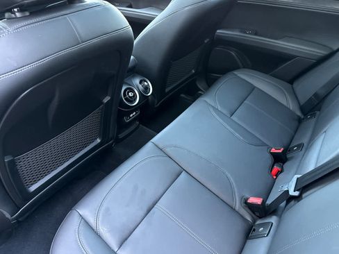 Used 2024 Alfa Romeo Stelvio Sprint image 12