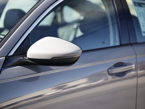 Used 2025 Honda Accord Touring image 3