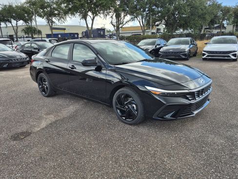 New 2026 Hyundai Elantra SEL Sport FWD image 8