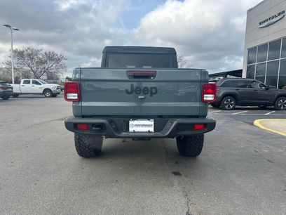New 2025 Jeep Gladiator Sport