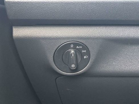 Used 2019 Volkswagen Jetta S w/ Driver Assistance Package FWD image 21