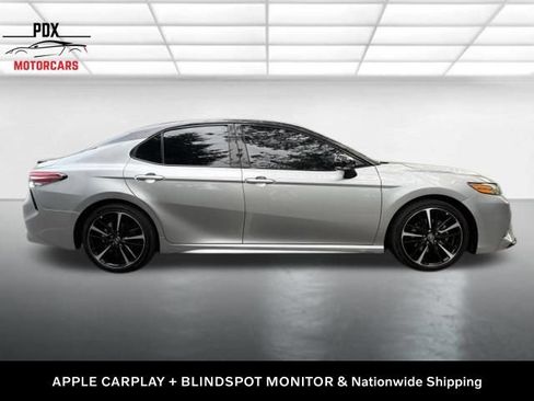 Used 2020 Toyota Camry XSE FWD image 9