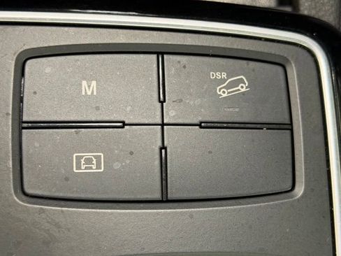 Used 2018 Mercedes-Benz GLE 350 4MATIC image 30