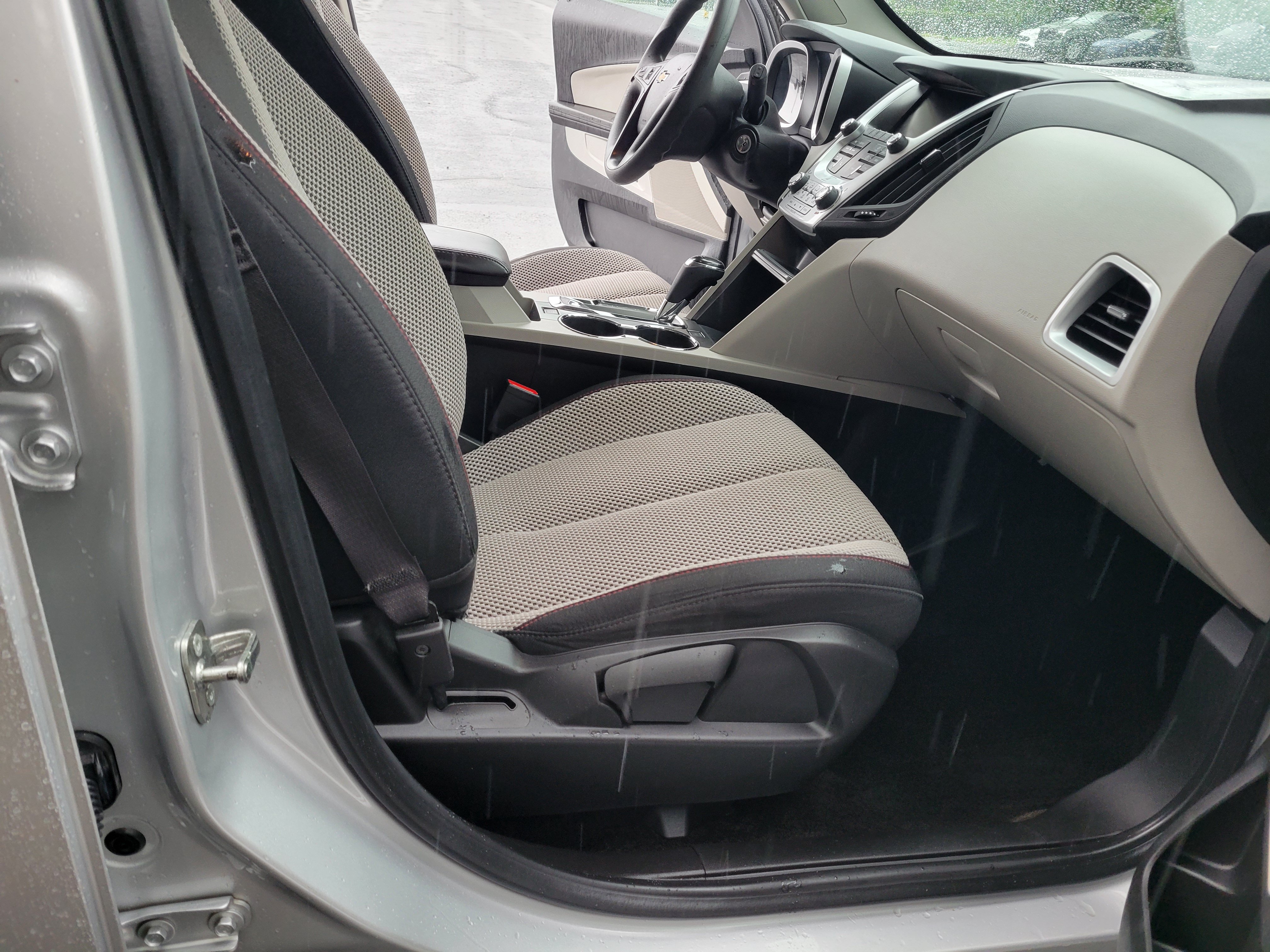 Certified 2017 Chevrolet Equinox LS FWD image 25