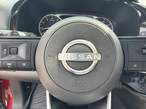 Used 2022 Nissan Pathfinder SV w/ SV Premium Package AWD/4WD image 17