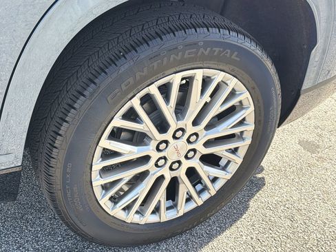 Used 2024 GMC Acadia Denali w/ Super Cruise Package image 38