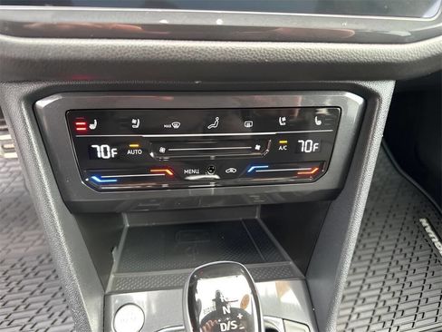 Used 2024 Volkswagen Tiguan SEL R-Line image 25