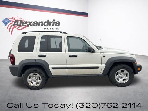 Used 2006 Jeep Liberty Sport image 5