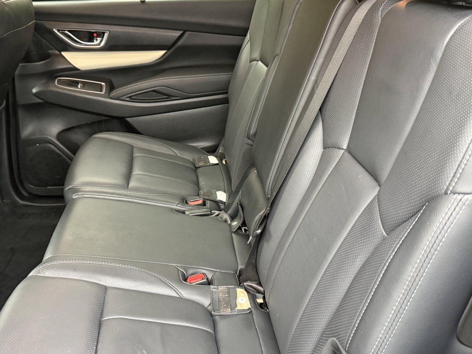 Used 2022 Subaru Ascent Limited AWD/4WD image 23