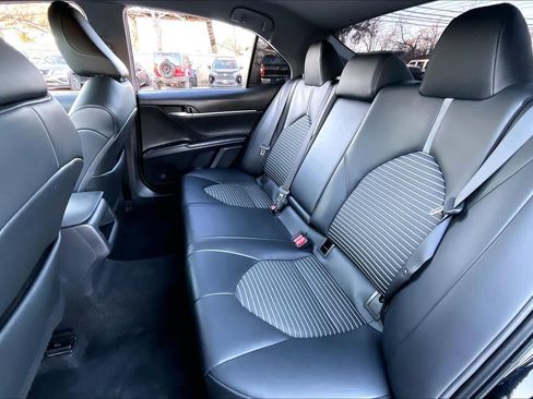 Used 2023 Toyota Camry SE image 19