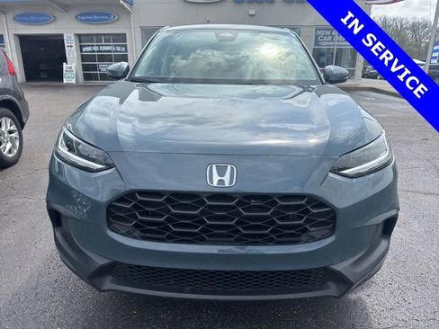 Used 2023 Honda HR-V LX image 2