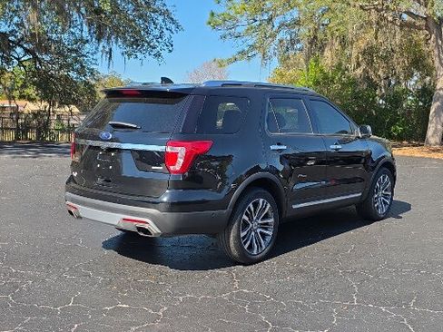 Used 2017 Ford Explorer Platinum image 7