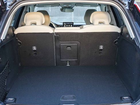 New 2026 Volvo XC60 B5 Ultra w/ Protection Package Premier image 12