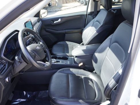 Used 2020 Ford Escape Titanium image 15