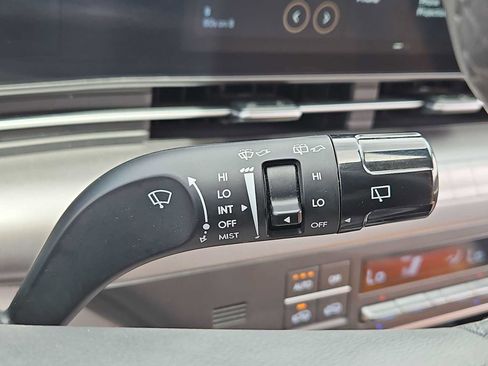 Certified 2025 Hyundai Kona SEL FWD image 25