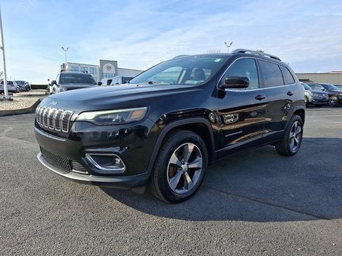 Certified 2019 Jeep Cherokee Limited image 3