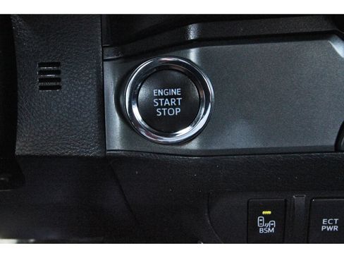 Used 2020 Toyota Tacoma TRD Sport w/ TRD Premium Sport Package RWD image 28