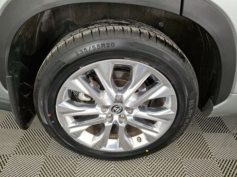 Used 2023 Toyota Highlander Limited image 27