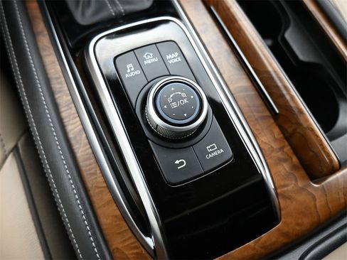 Used 2024 Nissan Armada SL w/ Captain's Chairs Package image 17