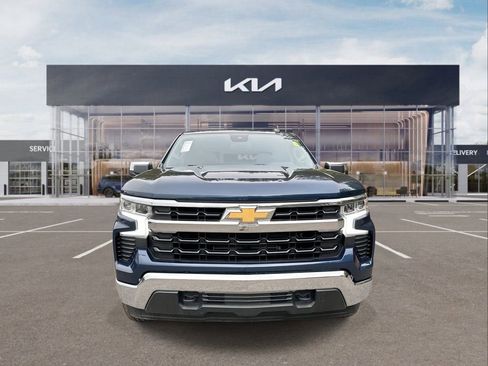 Used 2022 Chevrolet Silverado 1500 LT image 3