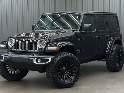 Used 2025 Jeep Wrangler Unlimited Sahara w/ Safety Group