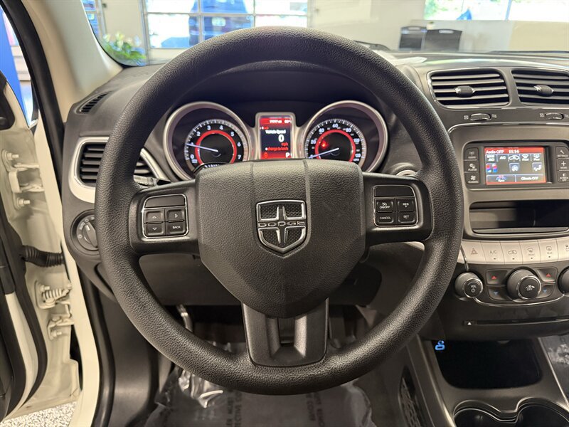 Used 2018 Dodge Journey SE FWD image 29