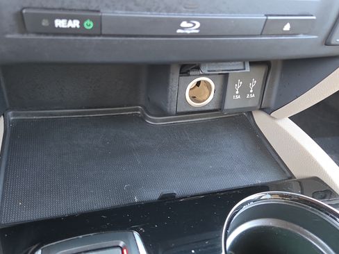 Used 2016 Honda Pilot Touring image 31