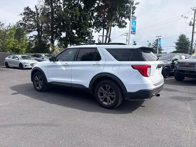 Used 2021 Ford Explorer XLT w/ Equipment Group 202A AWD/4WD image 7