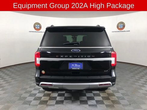 Used 2024 Ford Expedition XLT AWD/4WD image 18