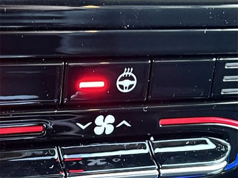 New 2025 Jeep Grand Cherokee Altitude image 26