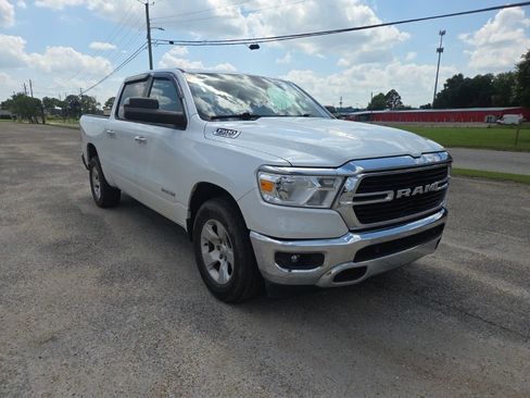 Used 2019 RAM 1500 Big Horn RWD image 16
