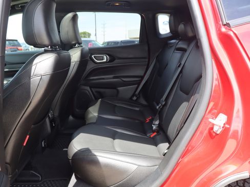 Used 2024 Jeep Compass Trailhawk w/ Trailhawk Elite Group AWD/4WD image 11