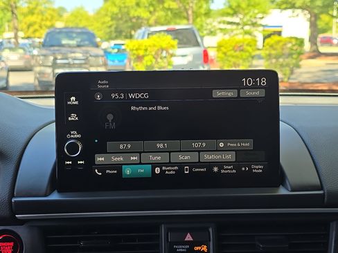 Used 2025 Honda Pilot EX-L image 22