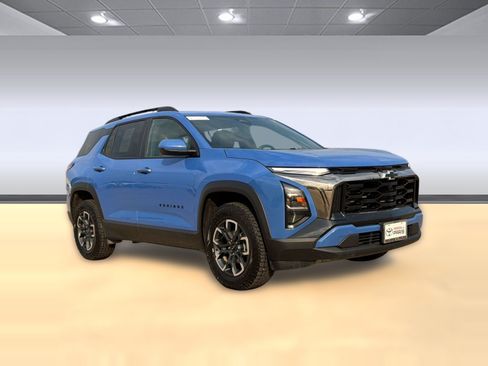 Used 2025 Chevrolet Equinox ACTIV w/ Convenience Package III AWD/4WD image 7