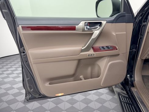 Used 2019 Lexus GX 460 Premium AWD/4WD image 14