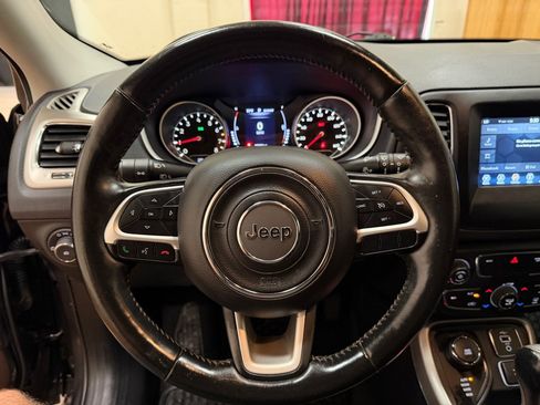 Used 2019 Jeep Compass Latitude w/ Cold Weather Group AWD/4WD image 24