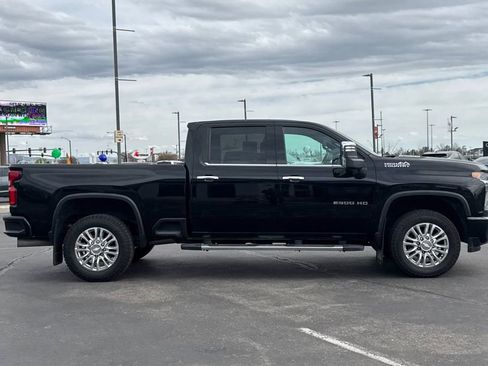Used 2020 Chevrolet Silverado 2500 High Country w/ Z71 Off-Road Package AWD/4WD image 3