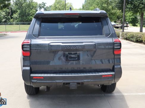 Used 2026 Toyota 4Runner SR5 AWD/4WD image 4